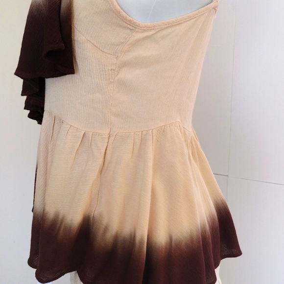 Fashion On Earth Woman M Two Tone with Ruffles Blouse Sleeveless Brown Beige - Picture 4 of 7